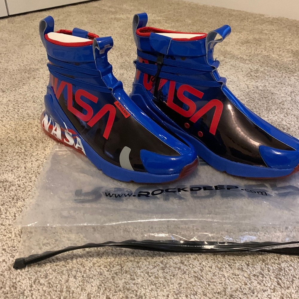 Mens shoes